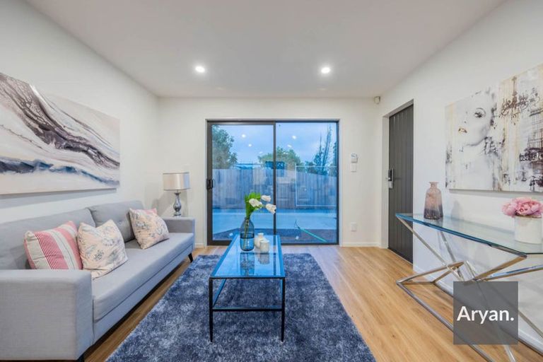 Photo of property in 8a Jupiter Street, Rosehill, Papakura, 2113