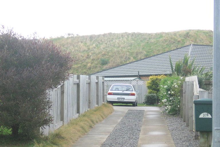 Photo of property in 37b Spackman Crescent, Paraparaumu, 5032