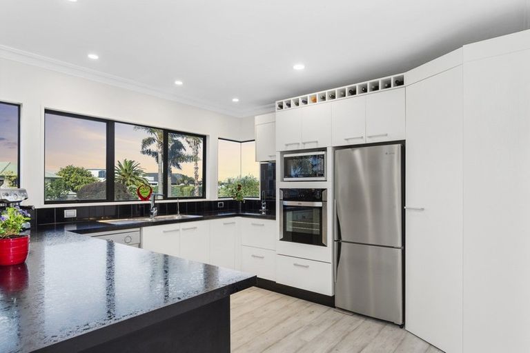 Photo of property in 12 Malibu Key, Papamoa Beach, Papamoa, 3118