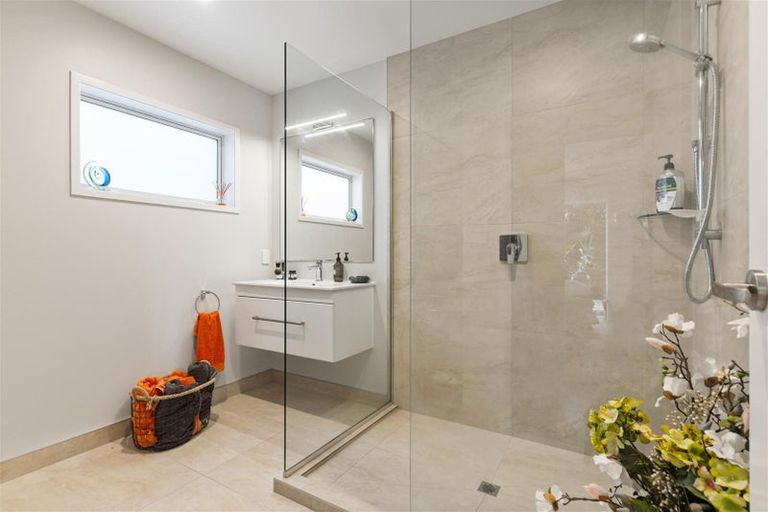 Photo of property in 108b Riverview Road, Whangamata, 3620