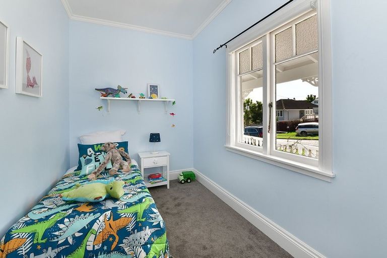 Photo of property in 43 Puriri Street, Helensville, 0800