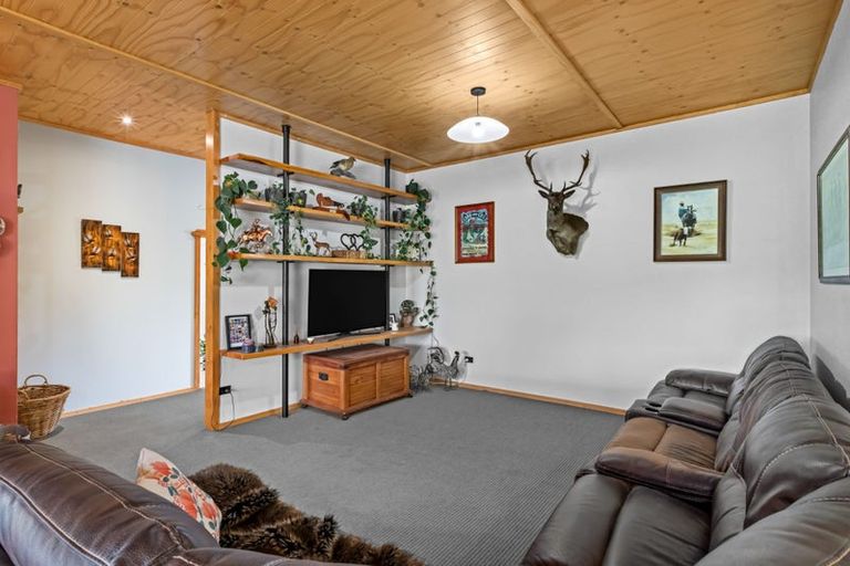 Photo of property in 979 Kaipara Flats Road, Kaipara Flats, Warkworth, 0984