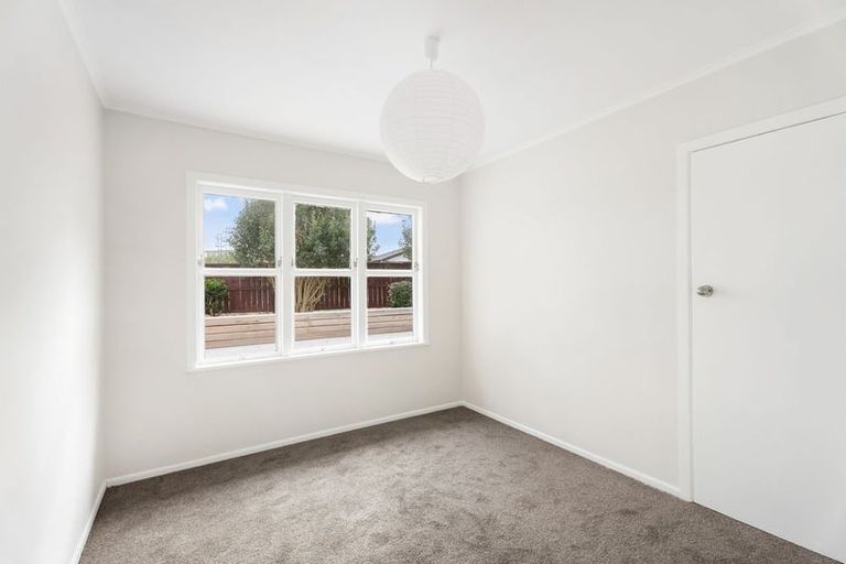 Photo of property in 27 Takanini Road, Takanini, 2112