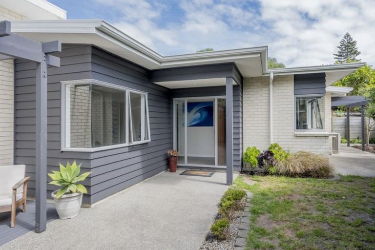 Photo of property in 8 Duncans Way, Otaki Beach, Otaki, 5512