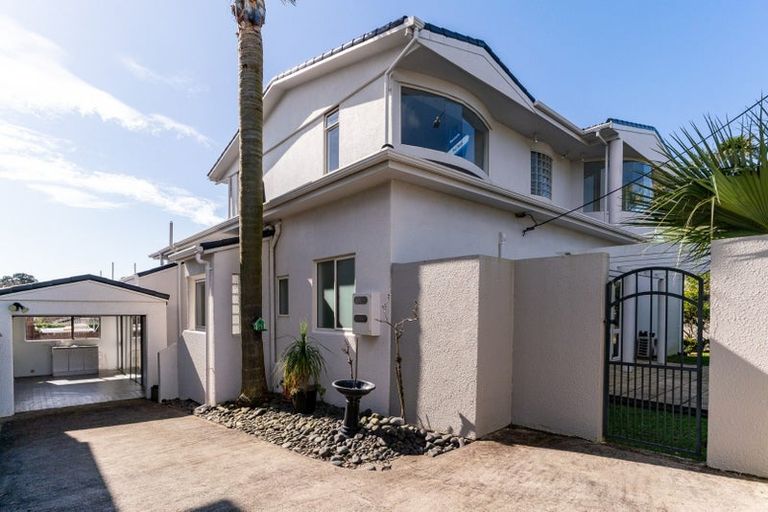 Photo of property in 1/2 Ocean View Road, Milford, Auckland, 0620