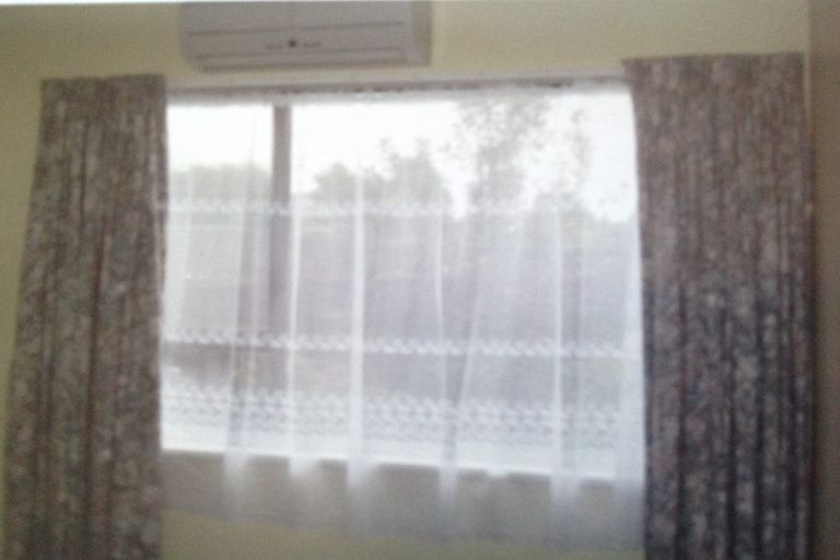 Photo of property in 1/1b Dickson Crescent, Hornby, Christchurch, 8042