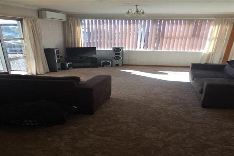 Photo of property in 13 Kowhai Street, Inglewood, 4330