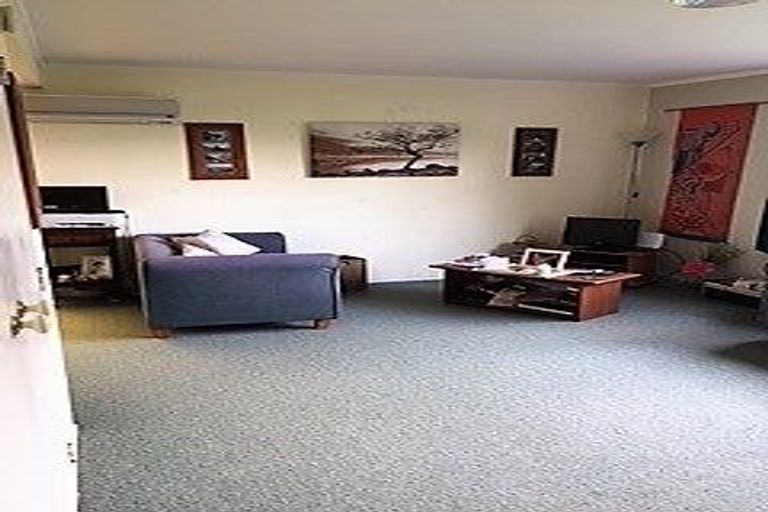 Photo of property in 49 Chartwell Drive, Crofton Downs, Wellington, 6035