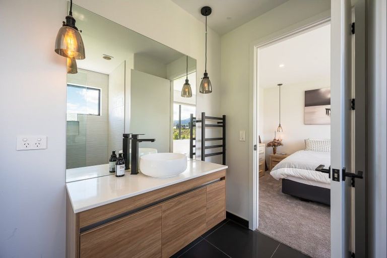 Photo of property in 672 Aubrey Road, Wanaka, 9305