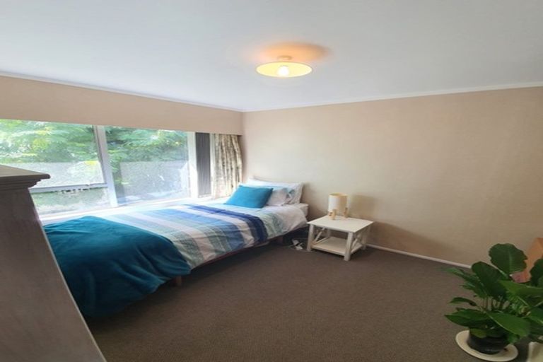 Photo of property in 25b Waimana Road, Conifer Grove, Takanini, 2112