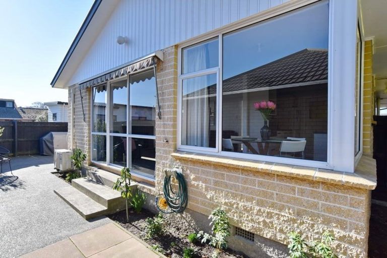 Photo of property in 735 Main North Road, Belfast, Christchurch, 8051