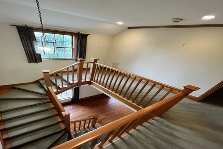 Photo of property in 18 Glenvar Ridge Road, Long Bay, Auckland, 0630