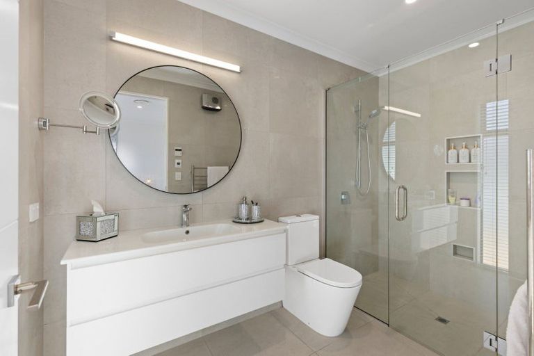 Photo of property in 52 Manakura Street, Russley, Christchurch, 8042