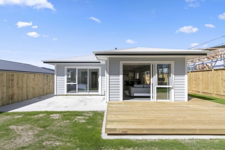 Photo of property in 28c Stockdale Street, Wainuiomata, Lower Hutt, 5014