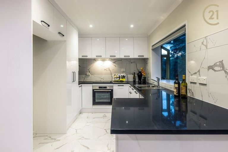 Photo of property in 71 Medvale Avenue, Flat Bush, Auckland, 2019