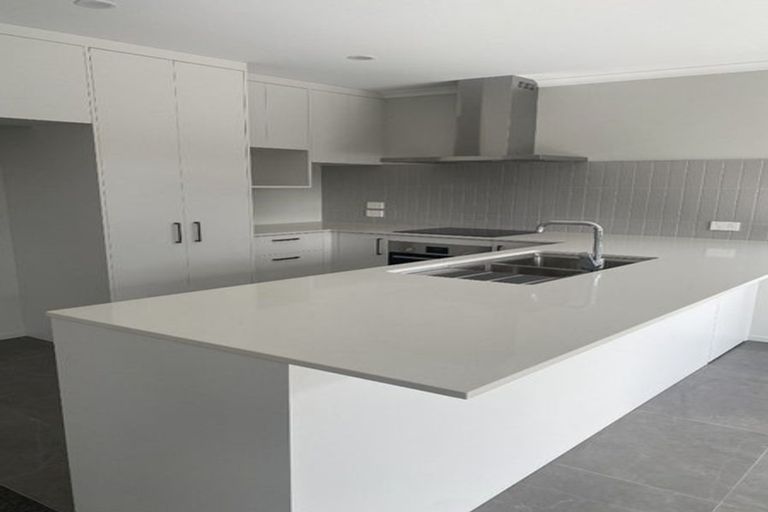 Photo of property in 97 Glenbervie Drive, Glenbervie, 0173