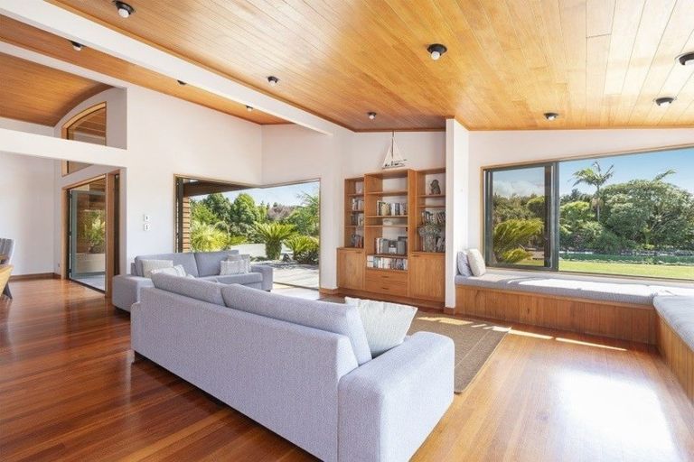 Photo of property in 102a Omaha Flats Road, Tawharanui Peninsula, Warkworth, 0986