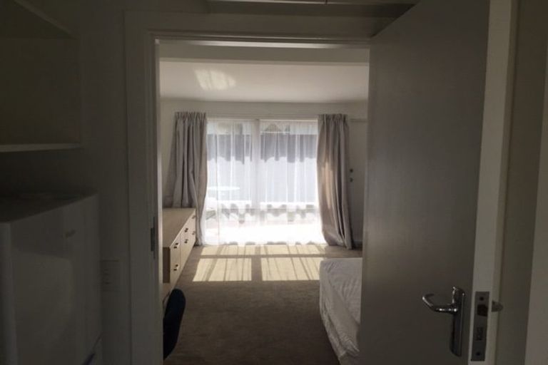 Photo of property in 594 Barbadoes Street, Edgeware, Christchurch, 8013