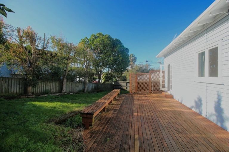 Photo of property in 21a Nile Road, Milford, Auckland, 0620