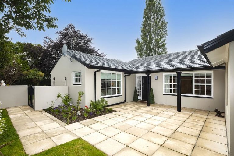 Photo of property in 6 Tuirau Place, Ilam, Christchurch, 8041