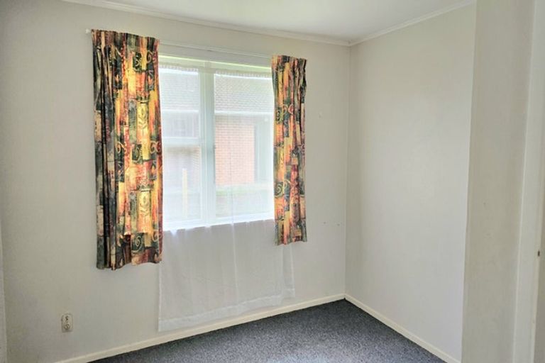 Photo of property in 1/52 Cruickshank Road, Clouston Park, Upper Hutt, 5018