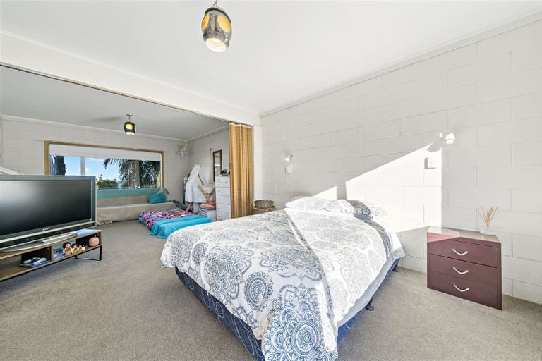 Photo of property in 1/5 Brown Street, Hauraki, Auckland, 0622