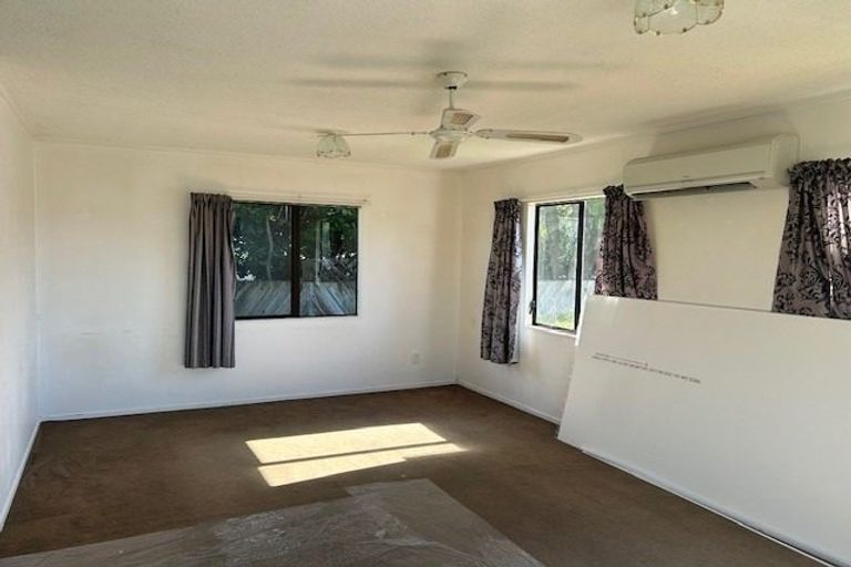 Photo of property in 14 Barrow Place, Te Puke, 3119