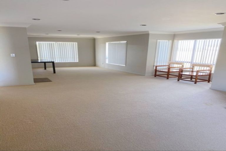 Photo of property in 21 Leafield Crescent, Henderson, Auckland, 0612