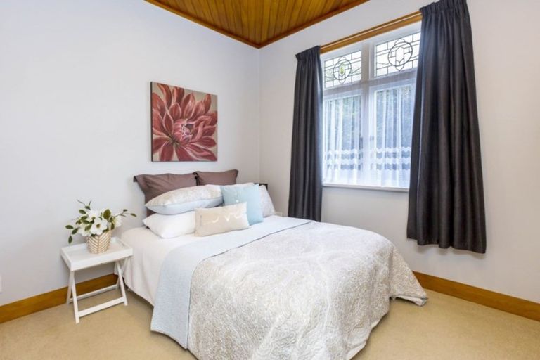 Photo of property in 16 Norton Park Avenue, Fairfield, Lower Hutt, 5011