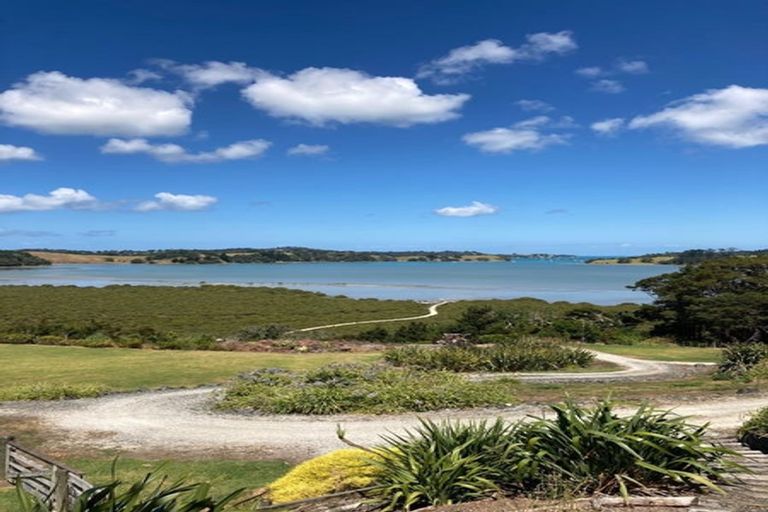 Photo of property in 410 Pukapuka Road, Pohuehue, Warkworth, 0983