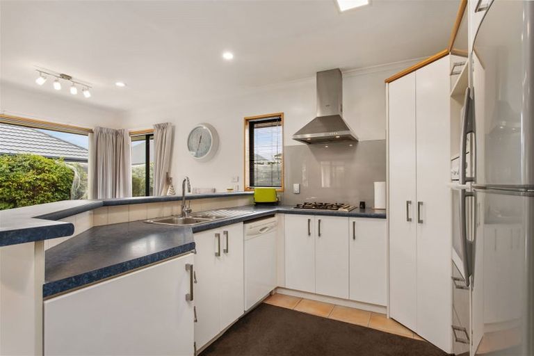 Photo of property in 14 Sawyers Arms Road, Northcote, Christchurch, 8052