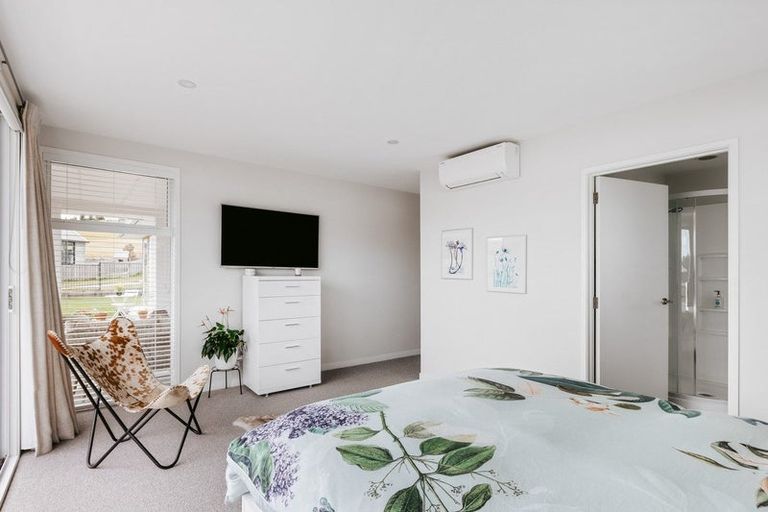 Photo of property in 74 Whakaturou Crescent, Pyes Pa, Tauranga, 3112