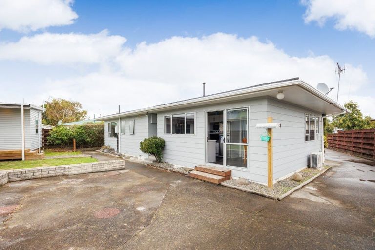 Photo of property in 25 Palliser Place, Milson, Palmerston North, 4414