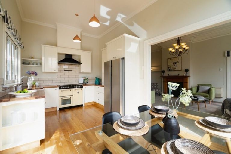 Photo of property in 73 Royal Crescent, Saint Kilda, Dunedin, 9012