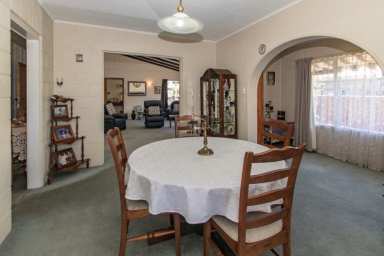 Photo of property in 14 Saint Hill Lane, Havelock North, 4130