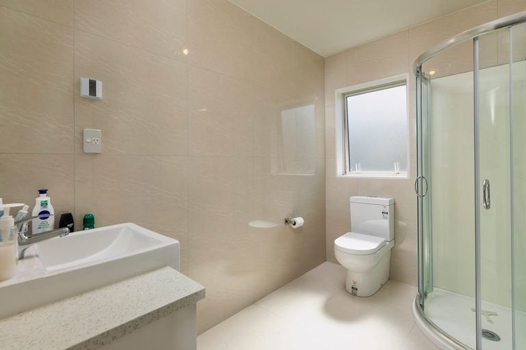 Photo of property in 6 Papahou Lane, Papatoetoe, Auckland, 2025