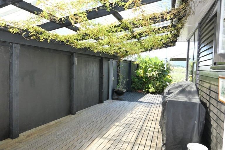 Photo of property in 48 Rutherford Drive, Waikanae Beach, Waikanae, 5036