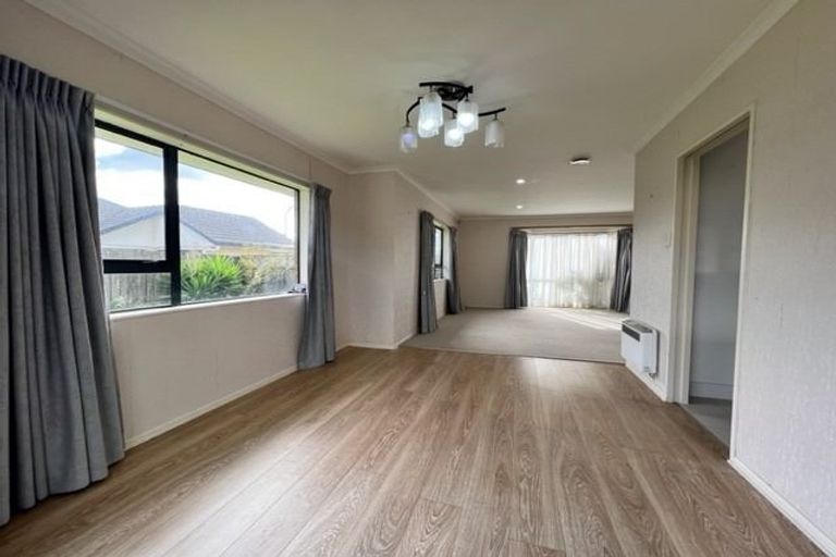 Photo of property in 104 Westerham Drive, Dannemora, Auckland, 2016