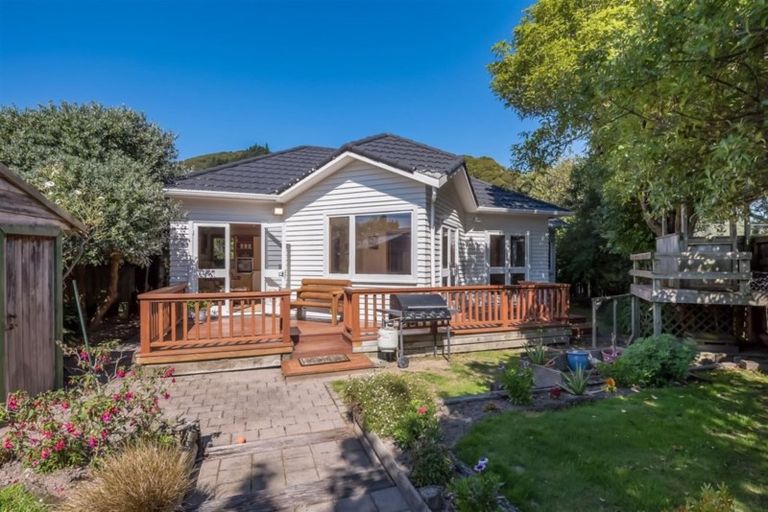 Photo of property in 217 Riverside Drive, Waterloo, Lower Hutt, 5011