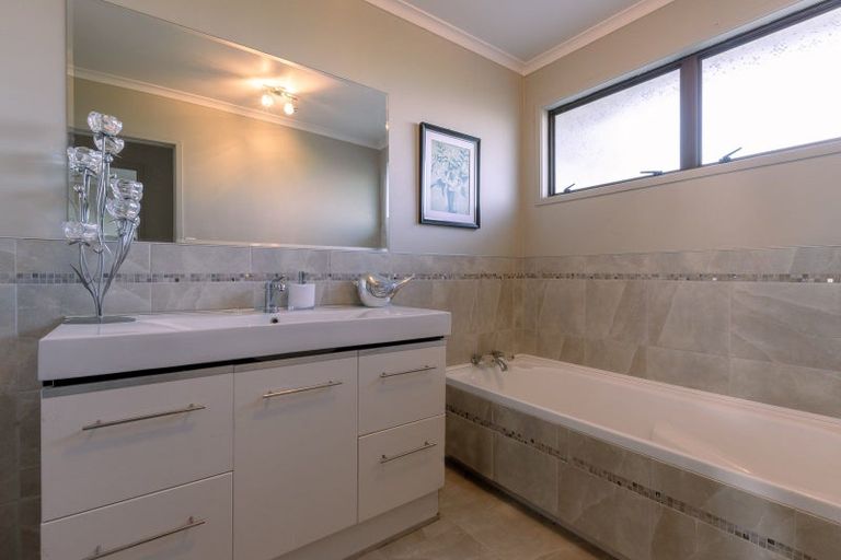 Photo of property in 370 Lake Road, Horsham Downs, Hamilton, 3791