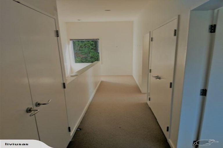 Photo of property in 31 Tiketike Way, Brooklyn, Wellington, 6021