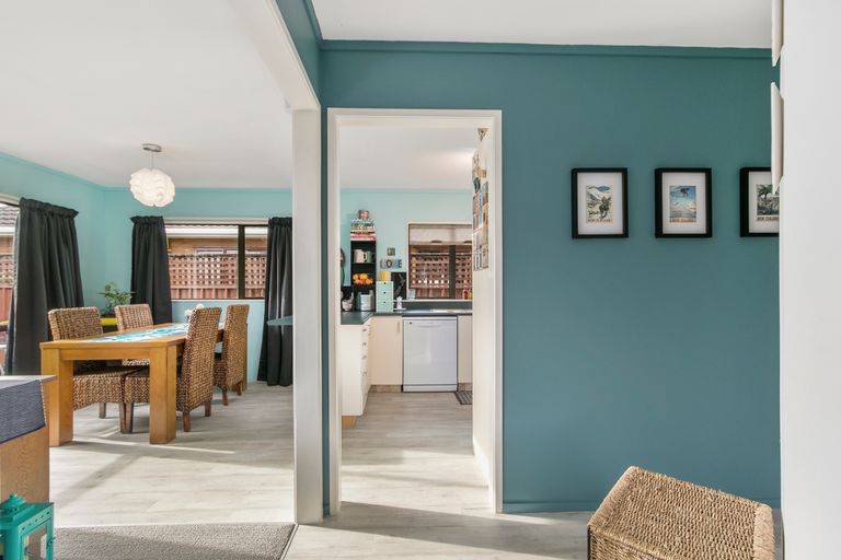 Photo of property in 53 Pohutukawa Street, Woburn, Lower Hutt, 5010