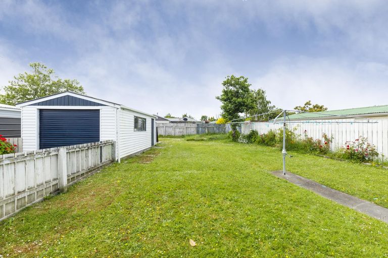 Photo of property in 26 Rhodes Drive, Kelvin Grove, Palmerston North, 4414