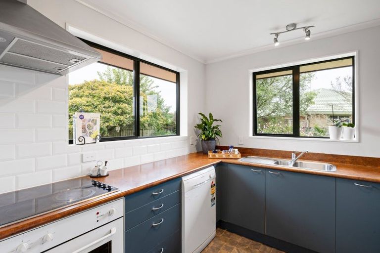 Photo of property in 19 Farnborough Drive, Nawton, Hamilton, 3200