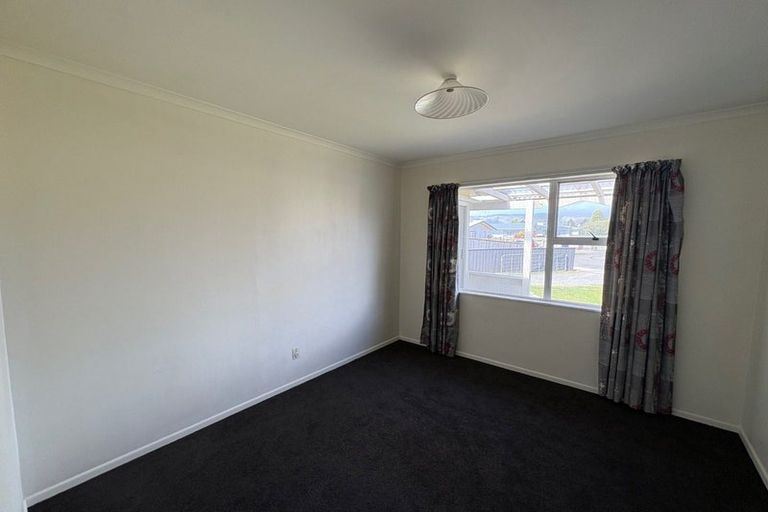 Photo of property in 90 Strathmore Avenue, Levin, 5510