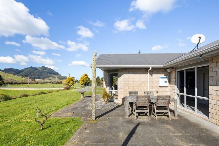Photo of property in 10 Parker Road, Huntly, 3771