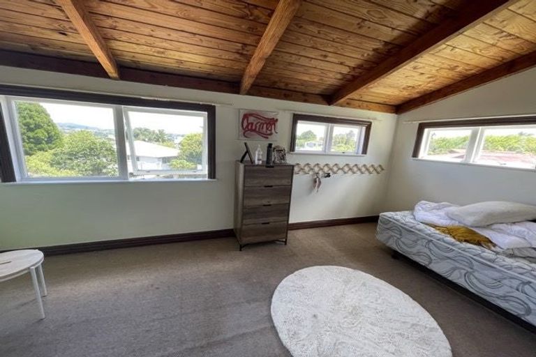 Photo of property in 34 Dellwood Avenue, Henderson, Auckland, 0612