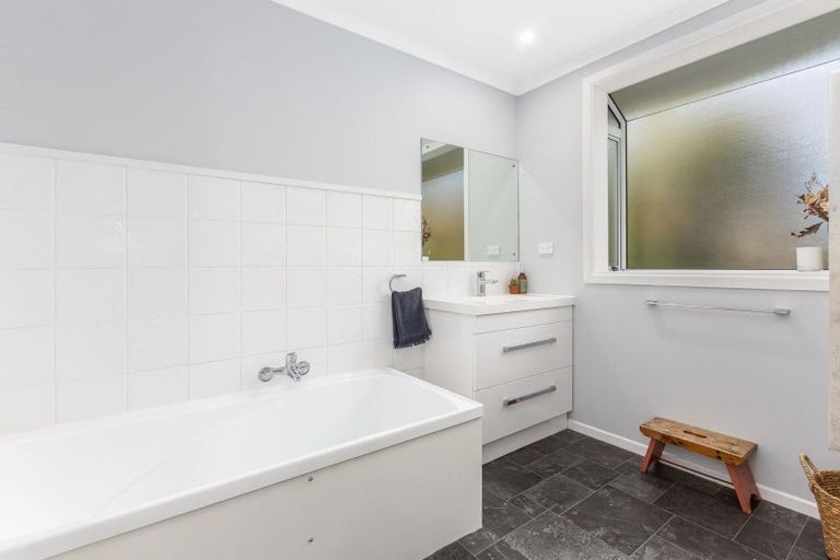 Photo of property in 11 Spinnaker Drive, Whitby, Porirua, 5024