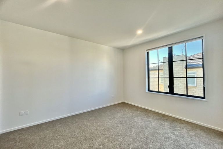 Photo of property in 2/35 Eversleigh Street, St Albans, Christchurch, 8014