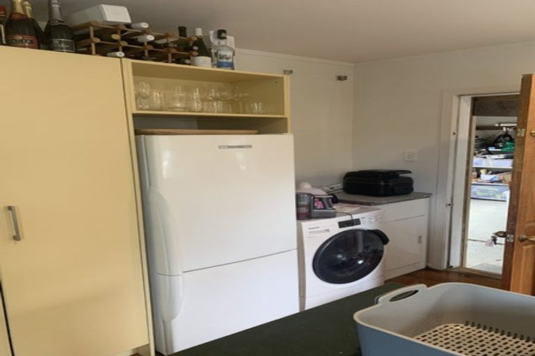 Photo of property in 1/32 Hellyers Street, Birkdale, Auckland, 0626